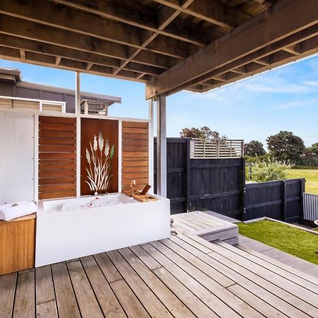 Taranaki Beach House - Great Sea Views Villa Waitara Exterior photo