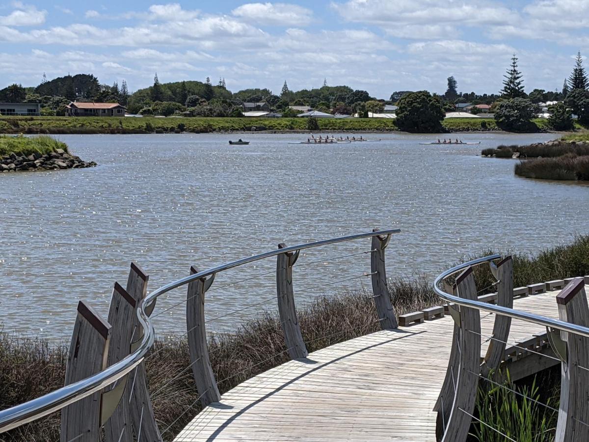 Taranaki Beach House - Great Sea Views Villa Waitara Exterior photo