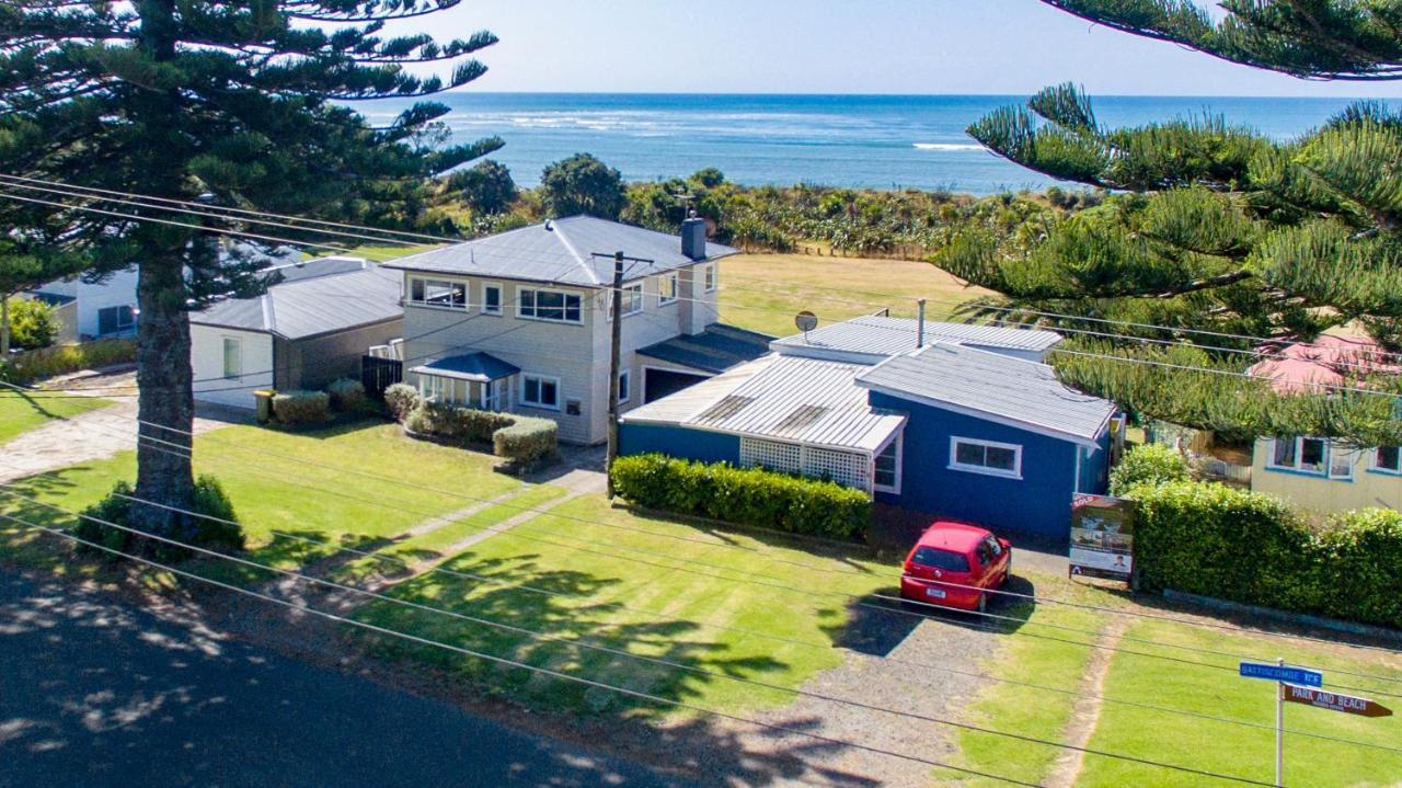 Taranaki Beach House - Great Sea Views Villa Waitara Exterior photo