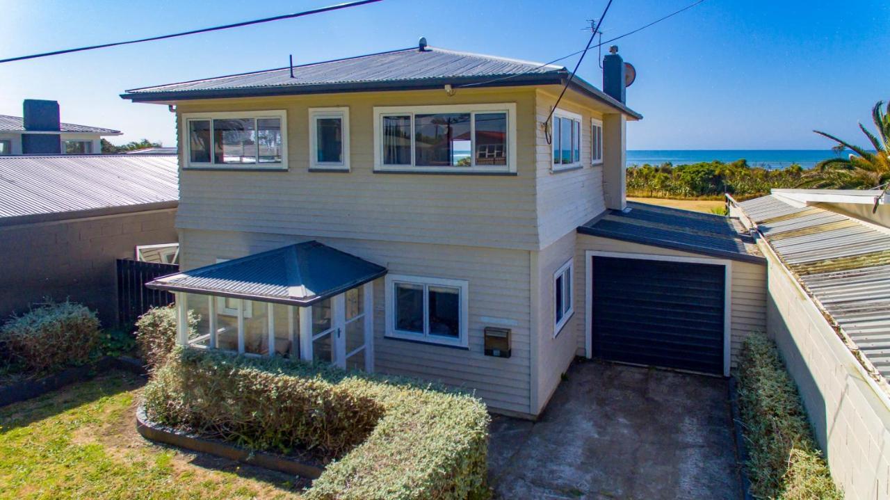 Taranaki Beach House - Great Sea Views Villa Waitara Exterior photo